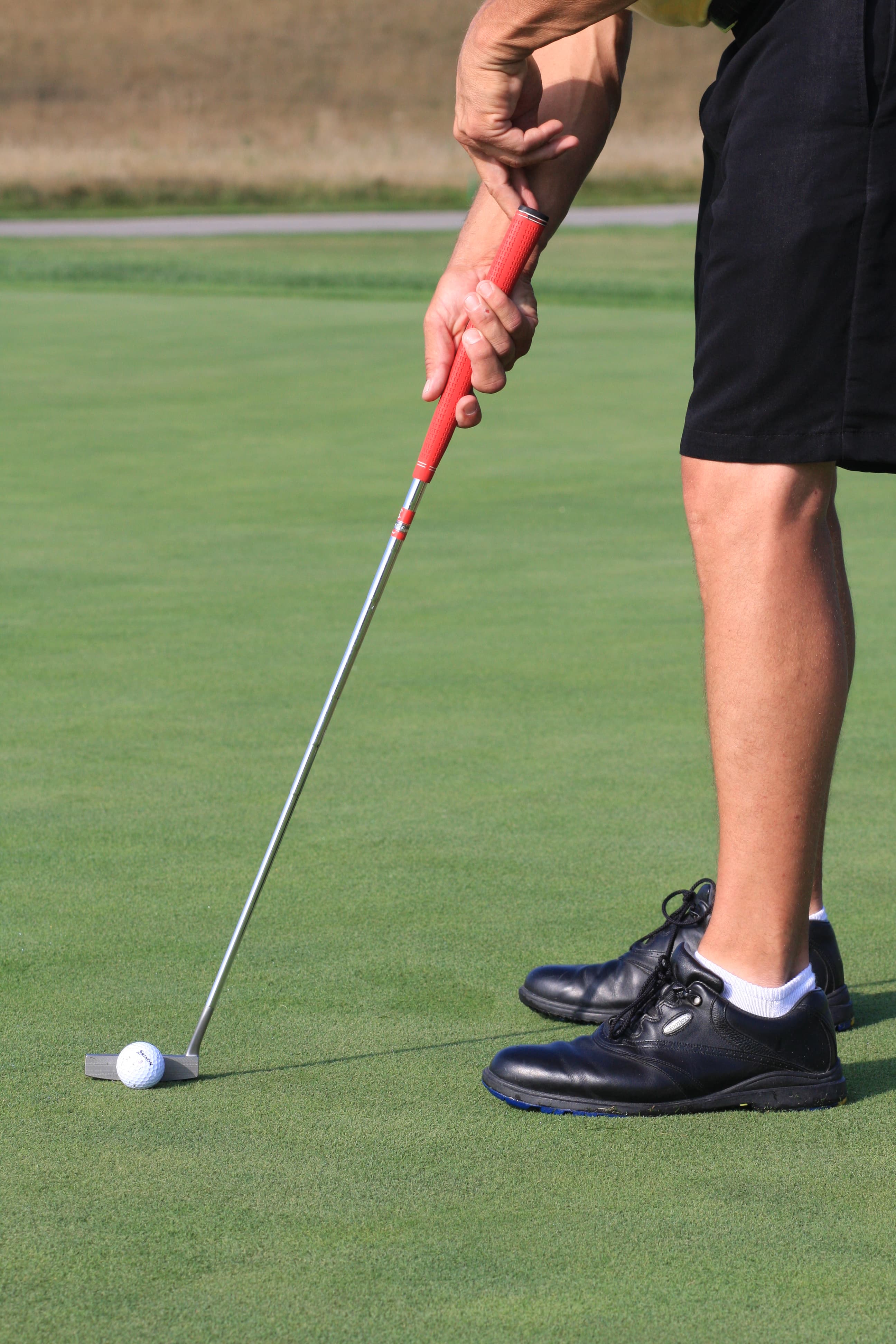 Ben Mutz in Mutz Method putting stance.